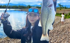 寂寞来了怎么办mv